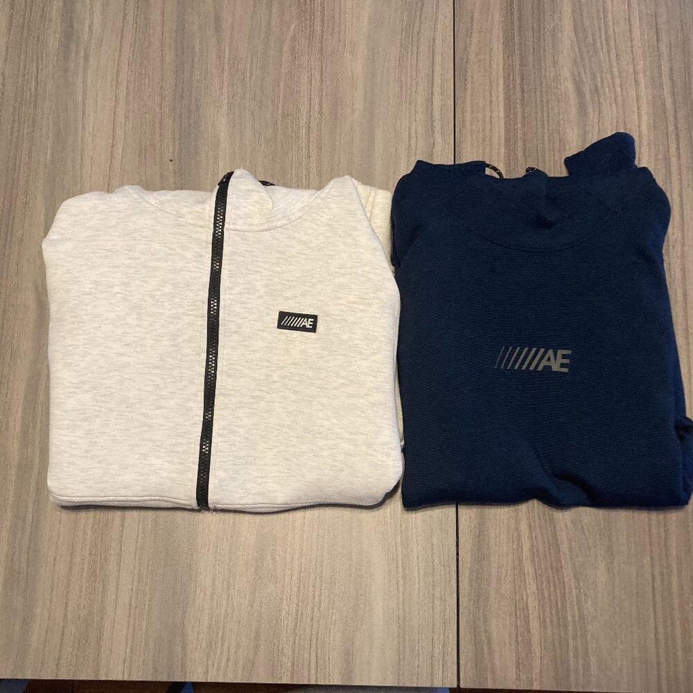 Used American Eagle mens medium hoodie/zip up